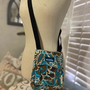 Women’s patterned Kavu canvas bag LE